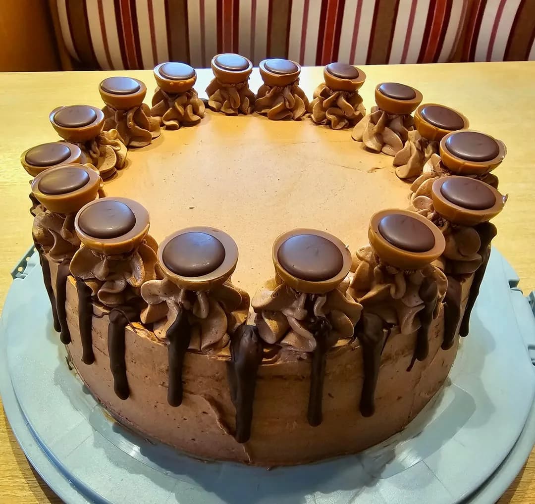 Pyszny tort Toffifee: łatwy przepis na wyjątkowy deser w domu Pyszny tort Toffifee: łatwy przepis na wyjątkowy deser w domu